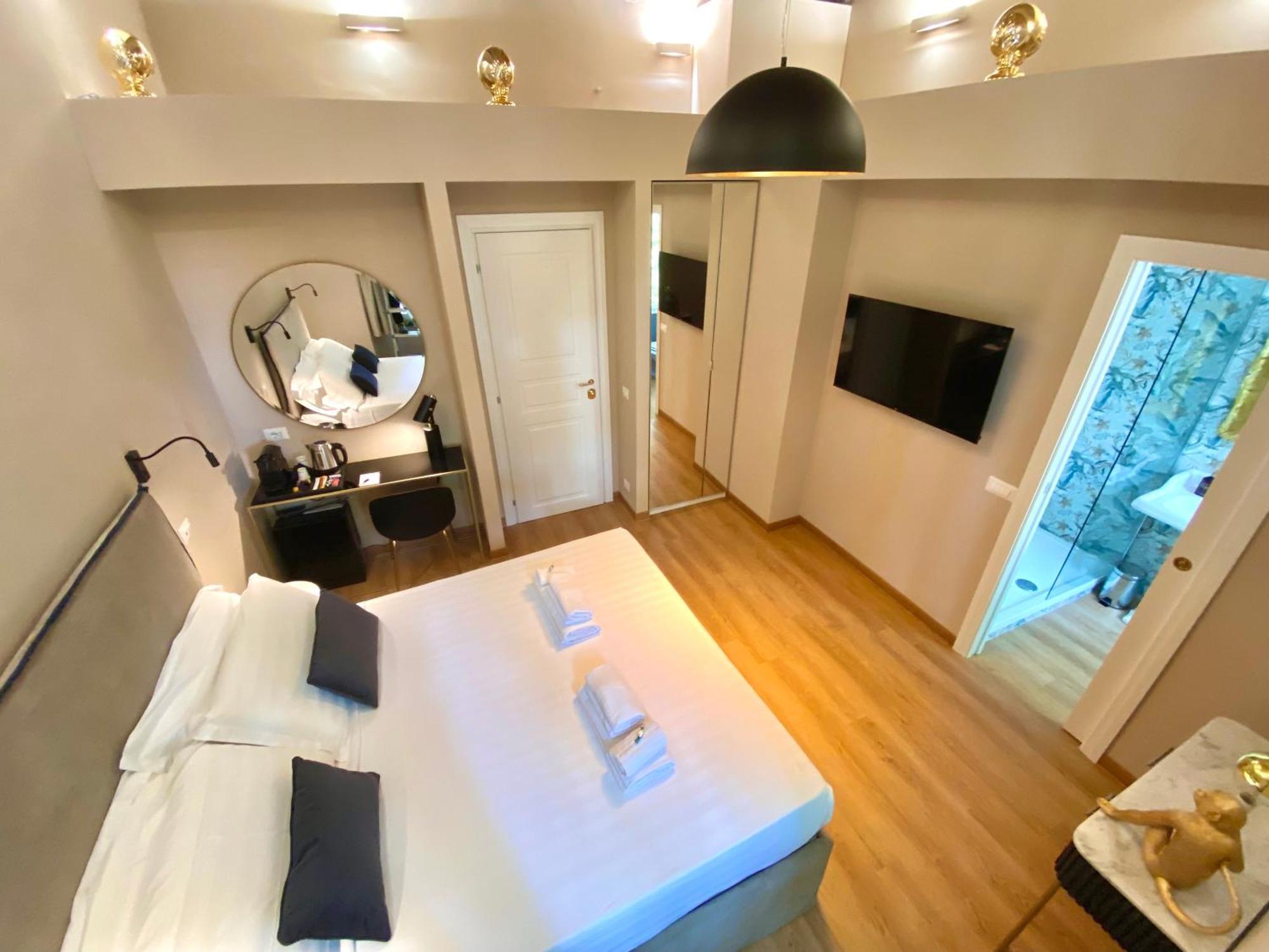 Queen Of Rome Luxury Rooms Extérieur photo