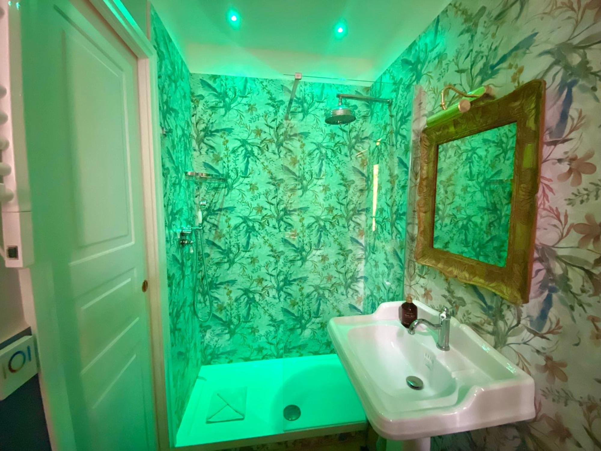 Queen Of Rome Luxury Rooms Extérieur photo