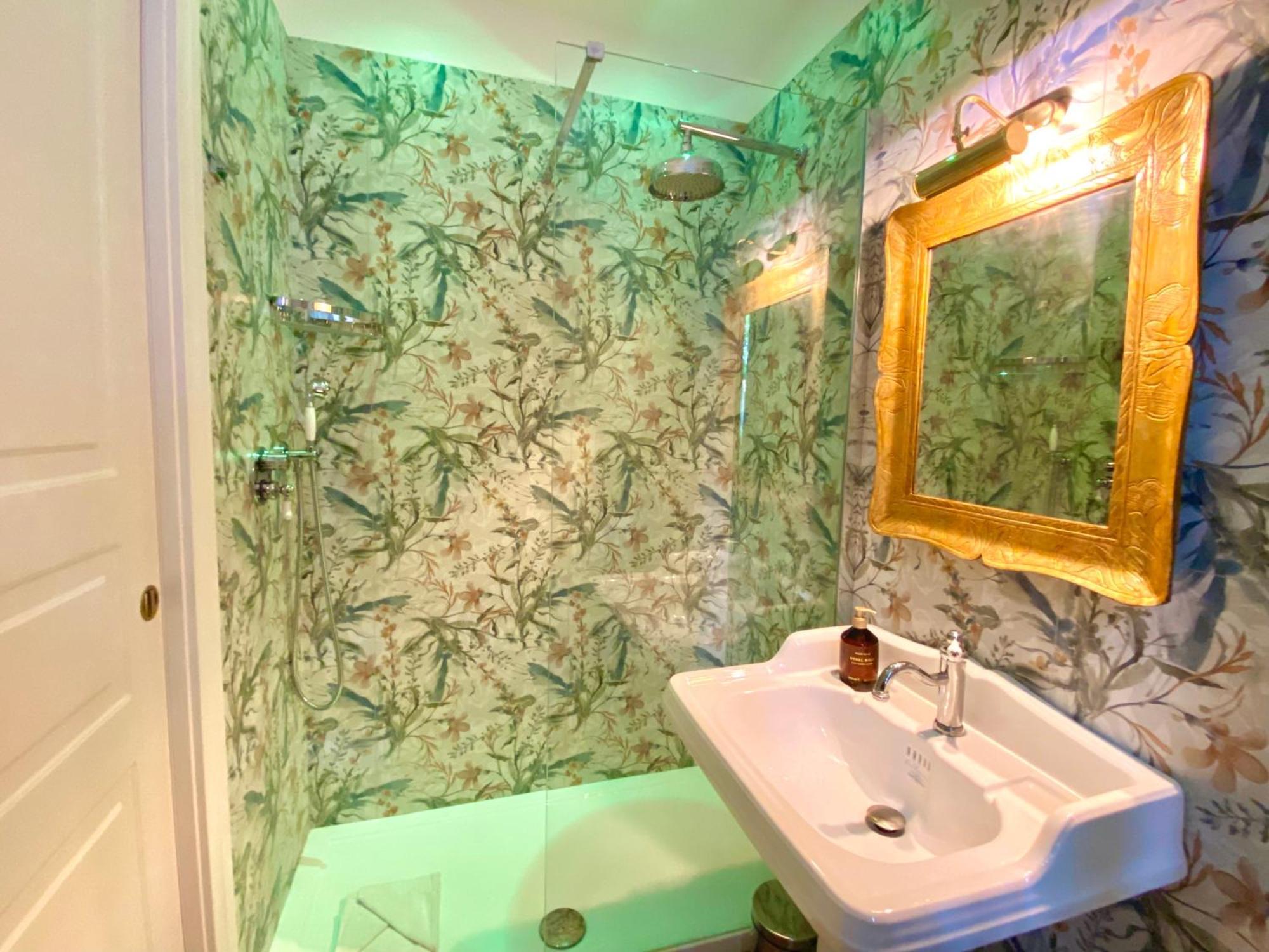 Queen Of Rome Luxury Rooms Extérieur photo