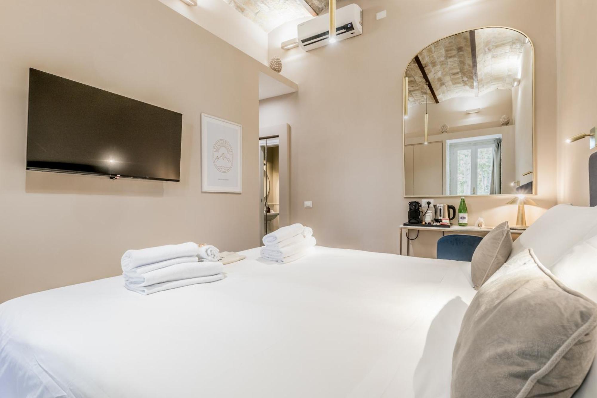 Queen Of Rome Luxury Rooms Extérieur photo