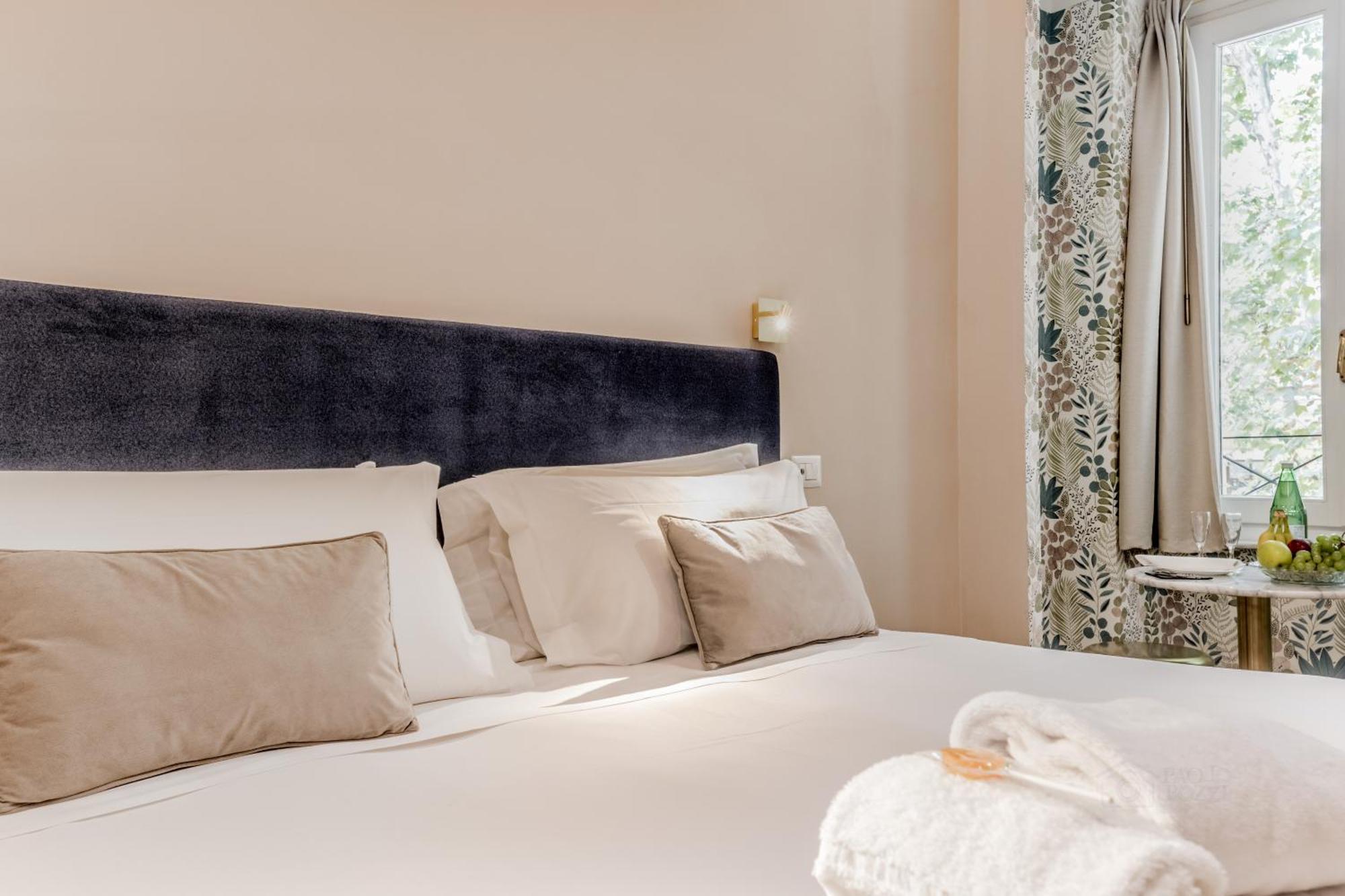 Queen Of Rome Luxury Rooms Extérieur photo