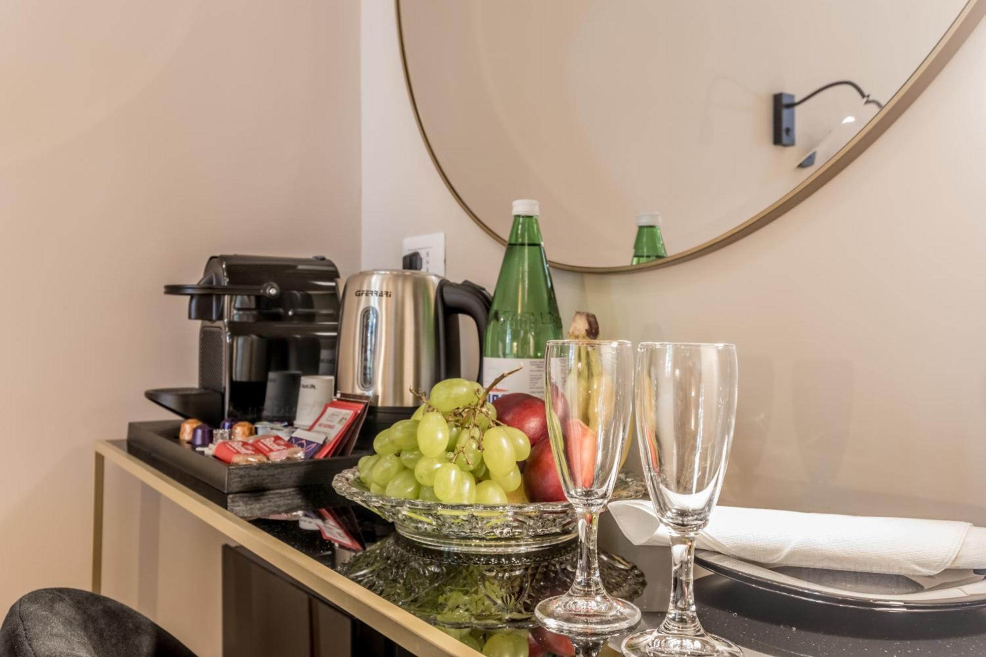 Queen Of Rome Luxury Rooms Extérieur photo