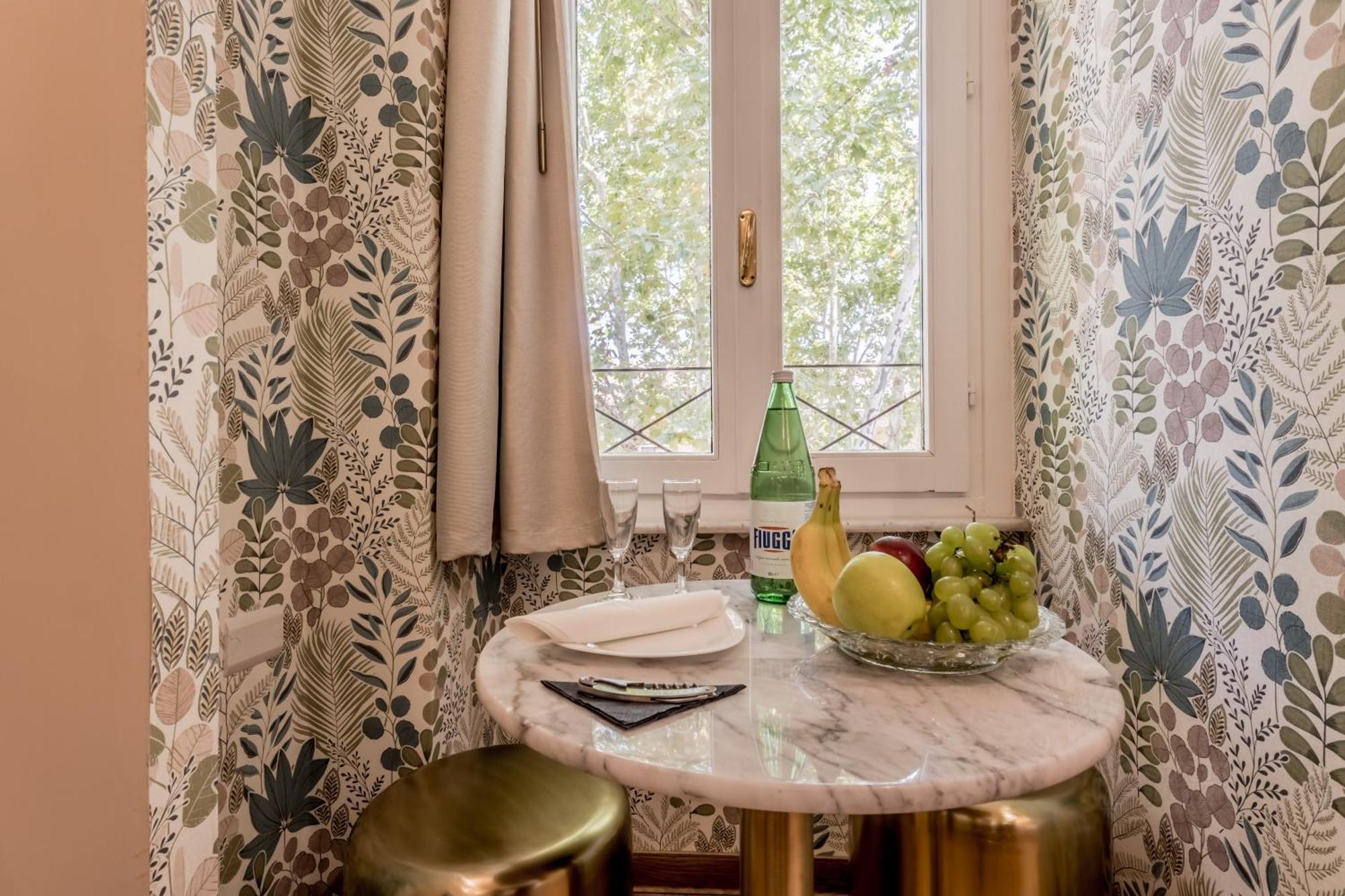 Queen Of Rome Luxury Rooms Extérieur photo